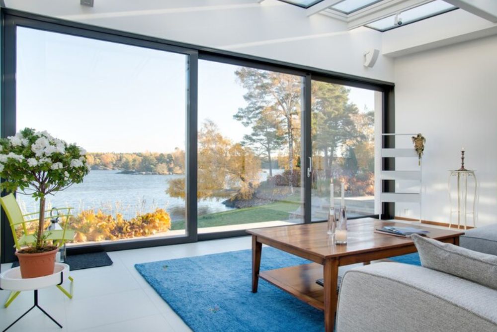 Vidraçaria: Por Que Escolher Vidros Temperados Para Seus Projetos Arquitetônicos?