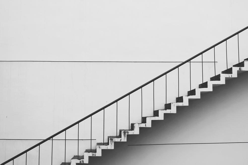 30 incríveis modelos de escadas para inspirar seu projeto!