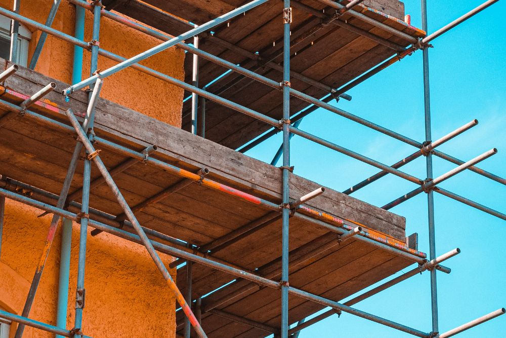 Andaimes: Conheça os Diferentes Tipos e suas Aplicações