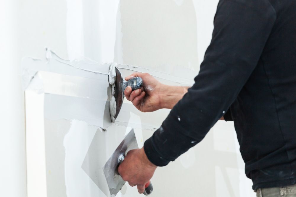 Aprenda dicas práticas e eficazes para reparos em gesso!