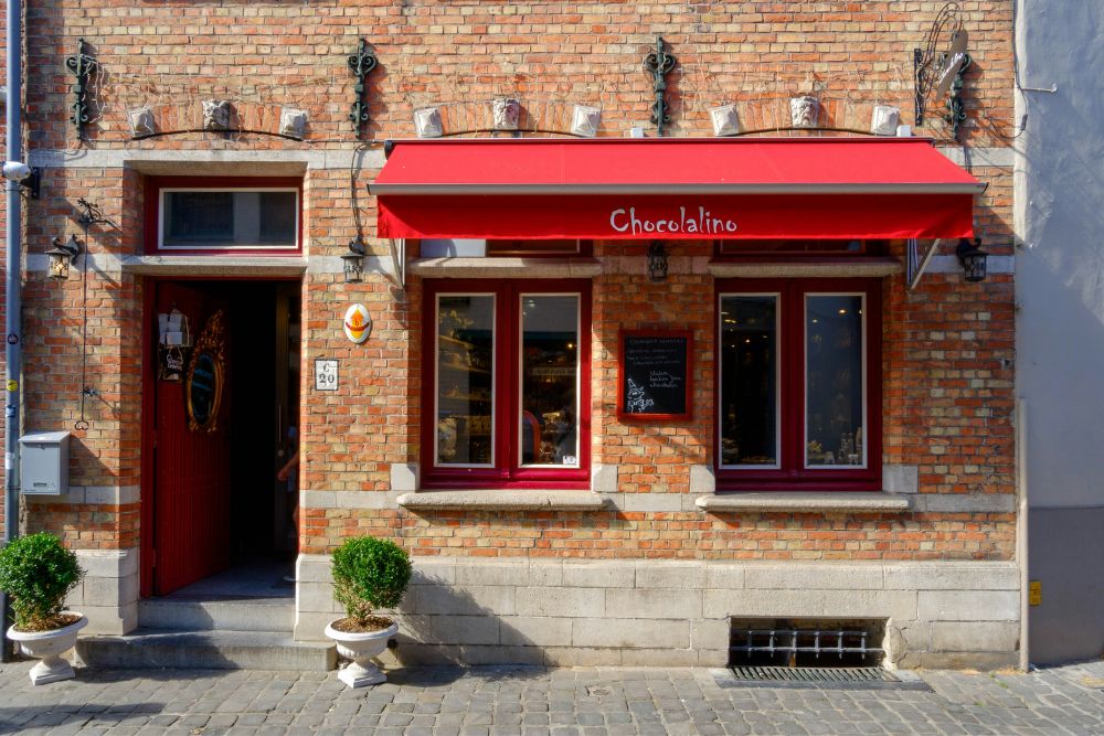 Como Saber Quando Trocar os Toldos: Duração e Manutenção