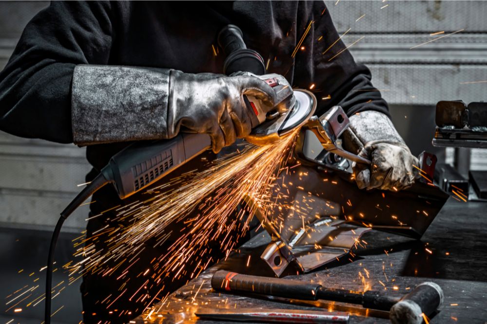 Como Se Tornar um Serralheiro: Um Guia Completo