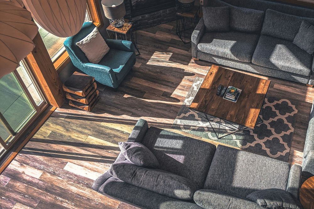 Cuidados Essenciais para Manter Seus Pisos Laminados Bonitos e Duráveis