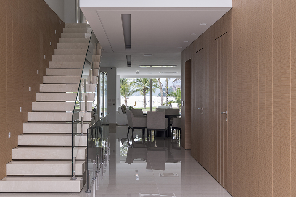 Guia aborda as características dos tipos de escada e ajuda a definir o modelo ideal para cada projeto