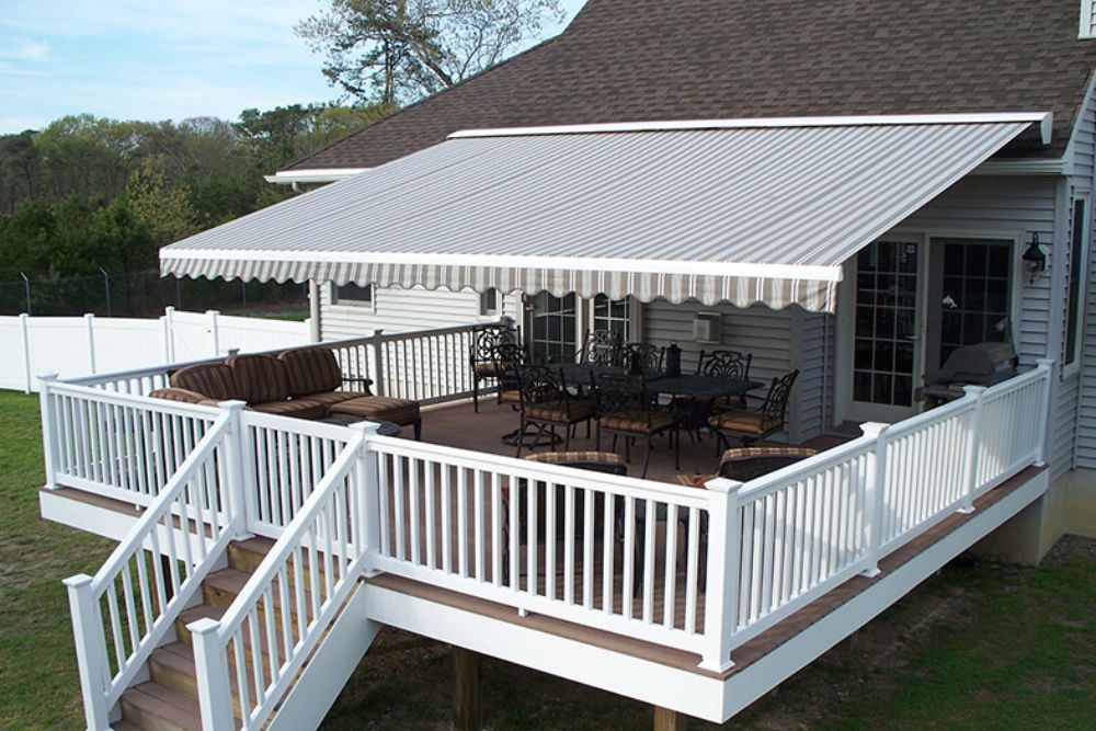 Guia de Toldos: Como Escolher o Ideal para a sua Casa 