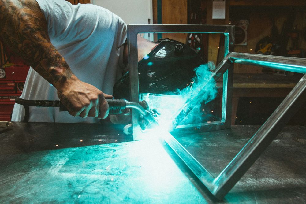 Móveis de Metal Feitos por Serralheiros