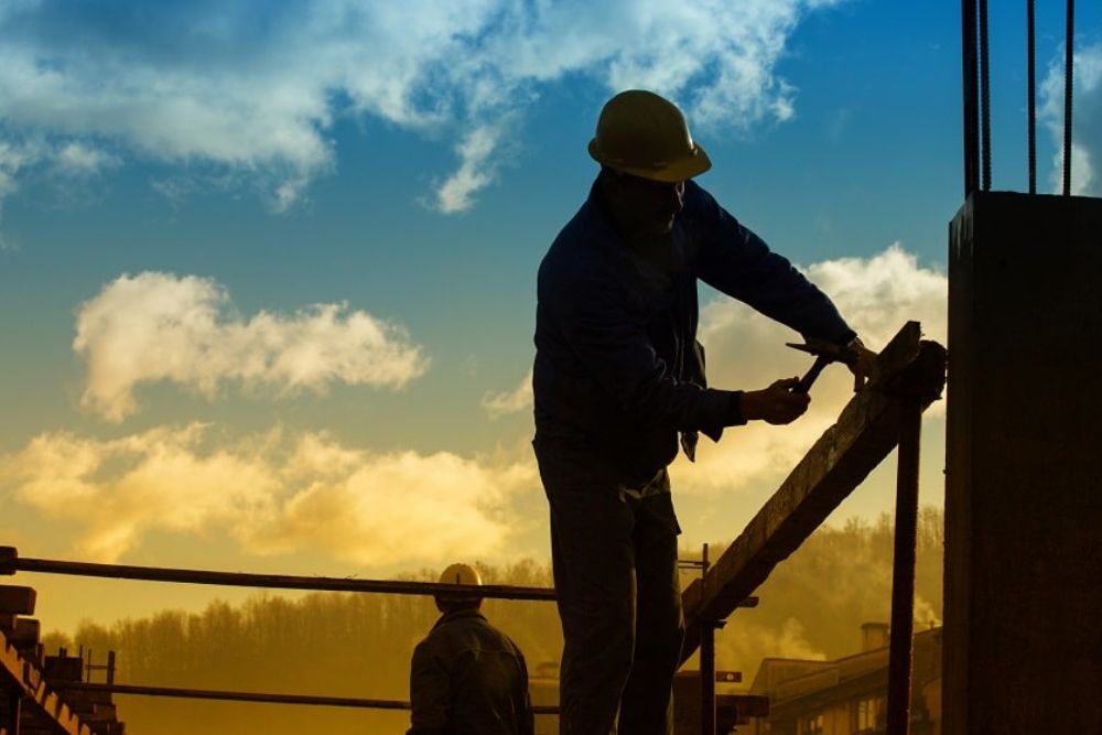 O Que faz um Empreiteiro e Como se Tornar um