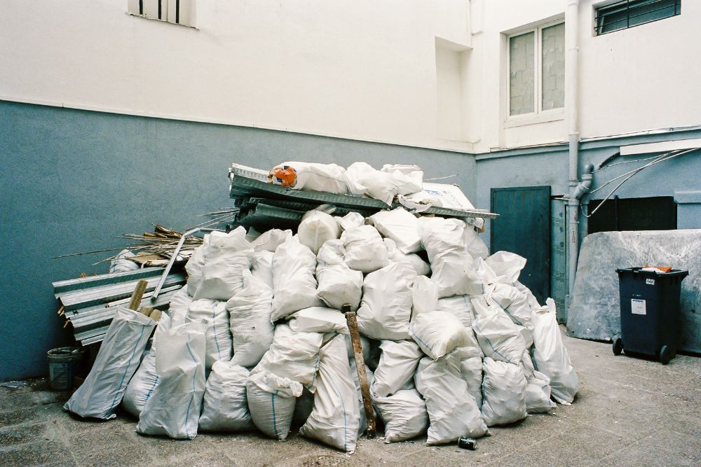 Os diferentes tipos de entulho e como removê-los corretamente