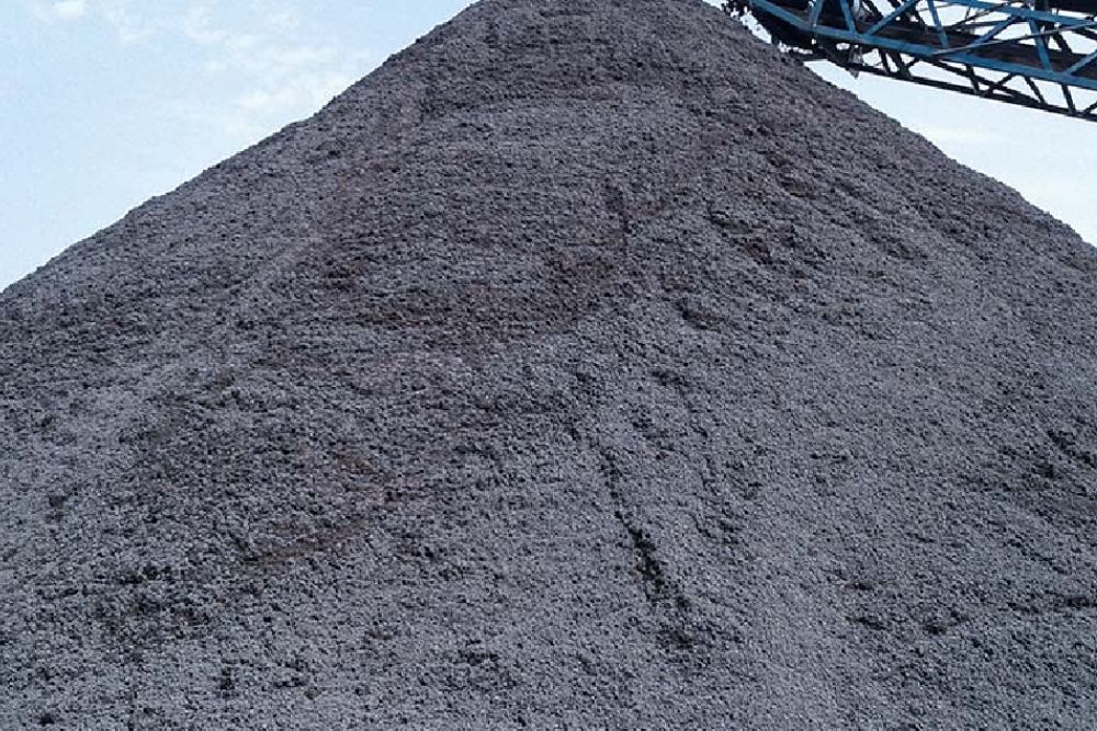 Pó de Pedra e Areia Industrial: Entenda as Diferenças e Suas Aplicações na Construção Civil