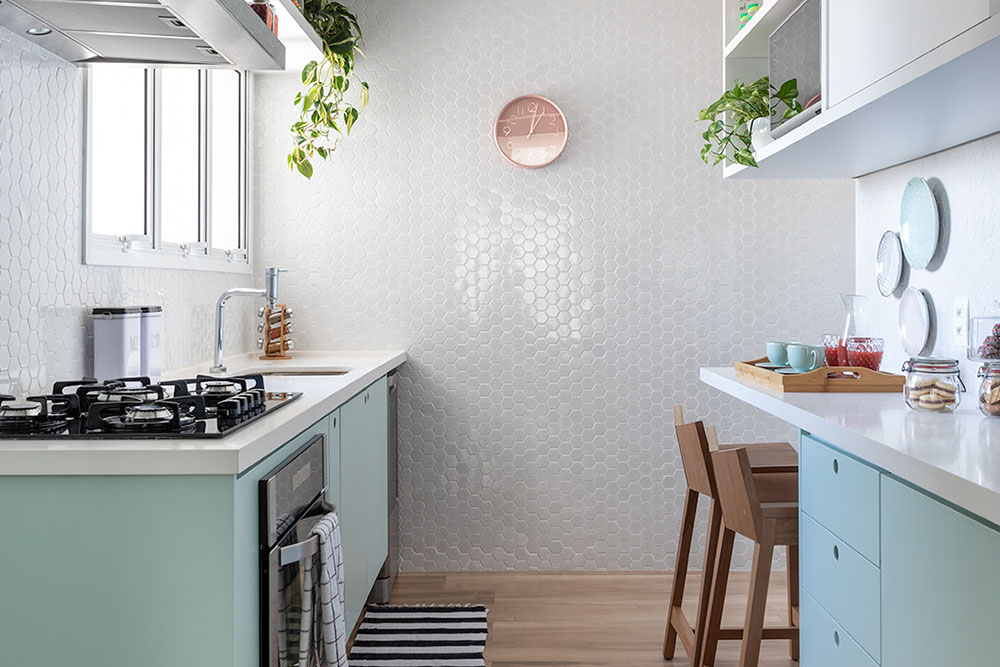 Práticos, funcionais e decorativos: veja como os armários fazem a diferença no dia a dia da cozinha