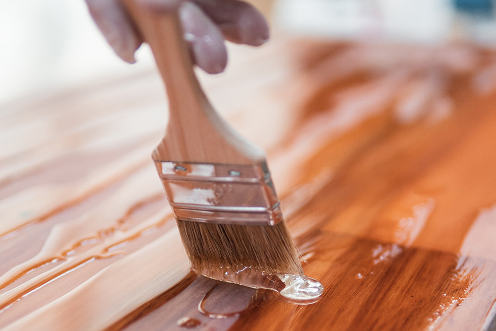 Tinta para madeira: saiba como usar