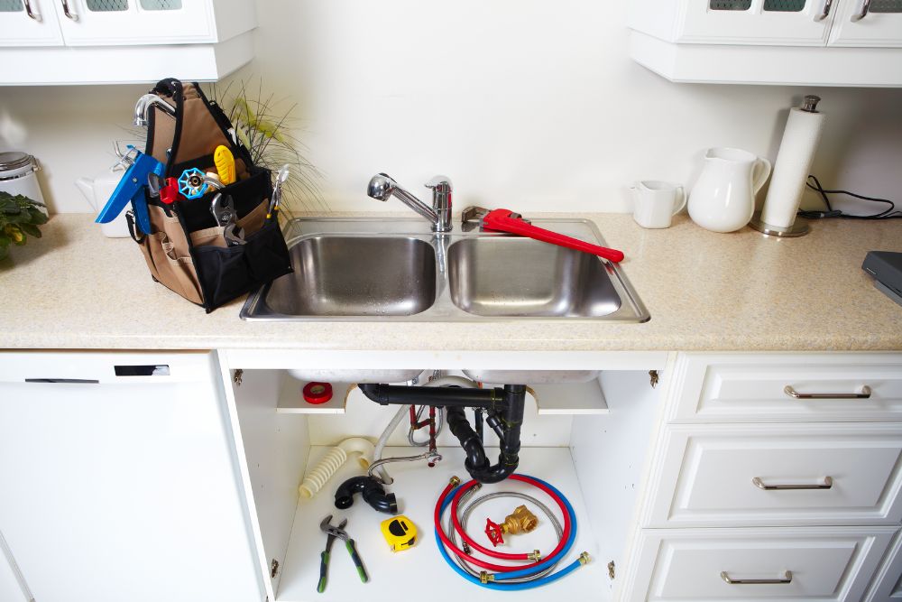 Você sabe qual é a vida útil do encanamento da sua casa?